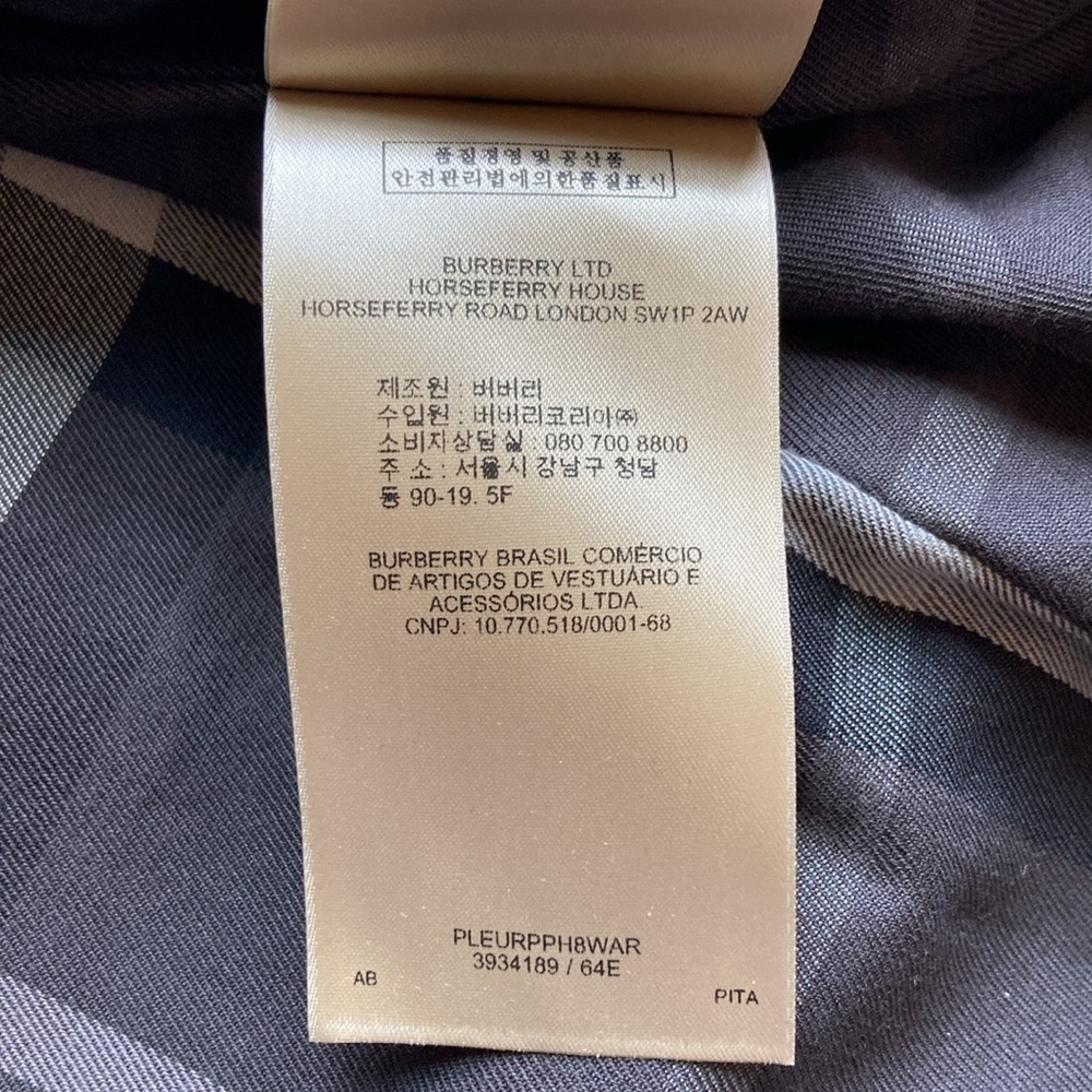 Burberry London leather/cotton, double breasted & belted trench coat - like new - Picture 12 of 15
